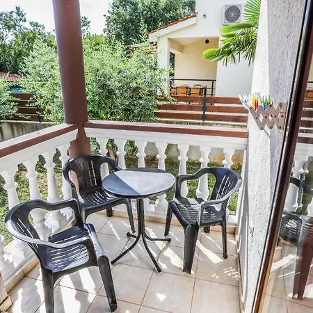 Apartment Riviera Goran