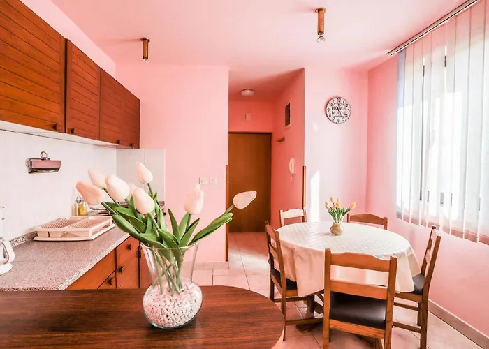 Riviera Goran Apartman *